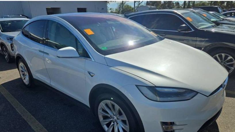 TESLA MODEL X 2017 5YJXCDE29HF060945 image